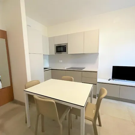 Appartement Bright Flat With Pool And Garden *