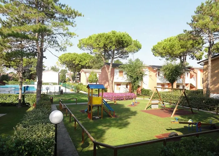 아파트 Bright Flat With Pool And Garden